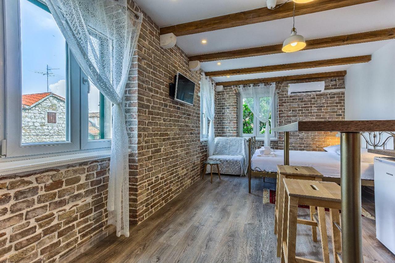 Charming Studio Apartment Σπλιτ Εξωτερικό φωτογραφία