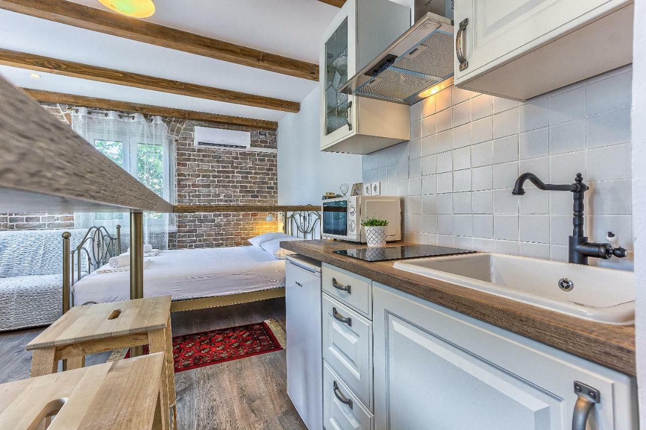Charming Studio Apartment Σπλιτ Εξωτερικό φωτογραφία