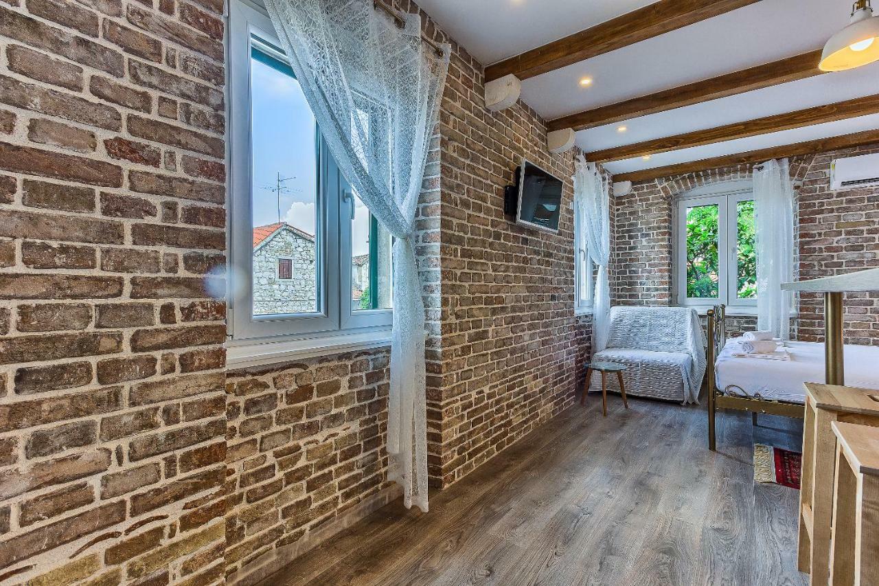 Charming Studio Apartment Σπλιτ Εξωτερικό φωτογραφία