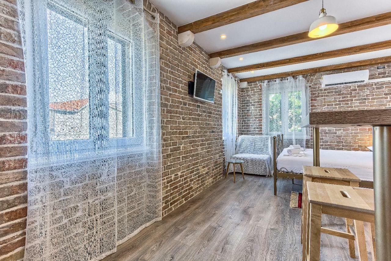Charming Studio Apartment Σπλιτ Εξωτερικό φωτογραφία